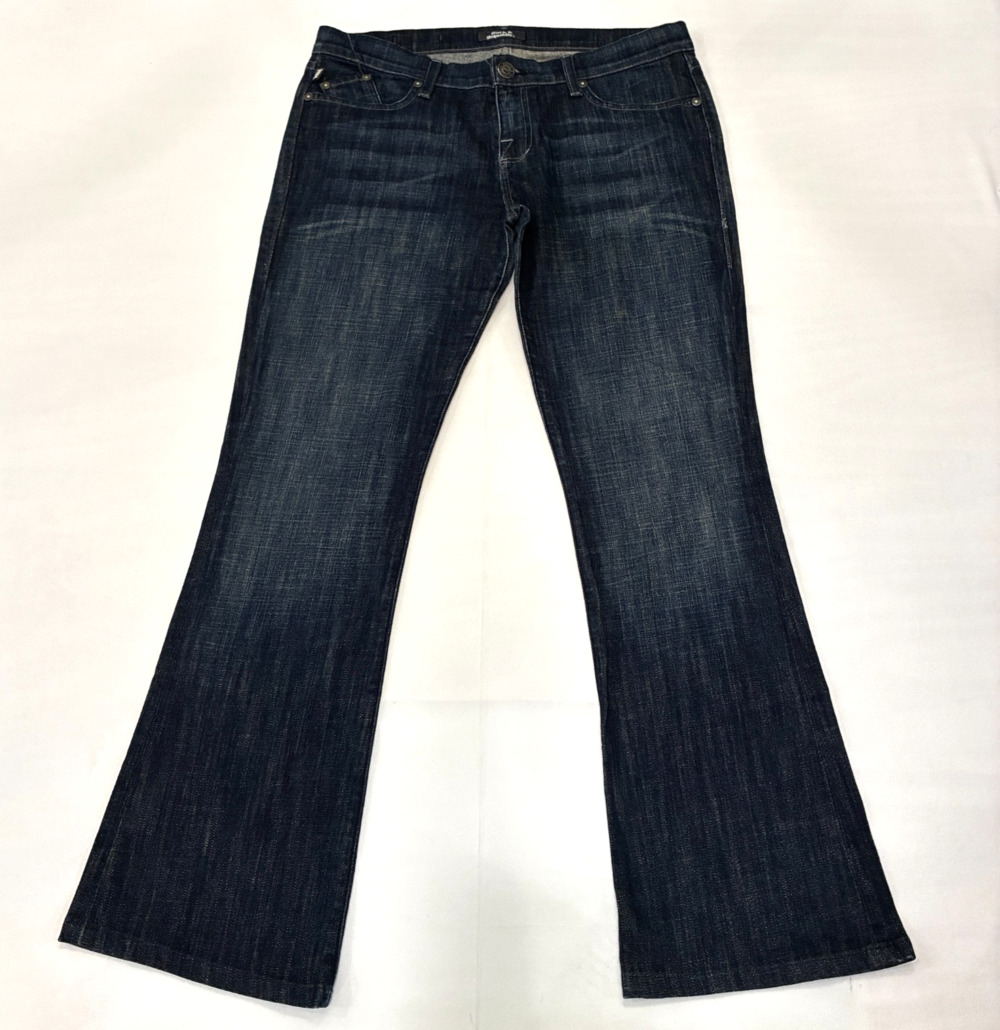 Rock & Republic Women’s Dark Denim Bootcut Jeans Size 32.